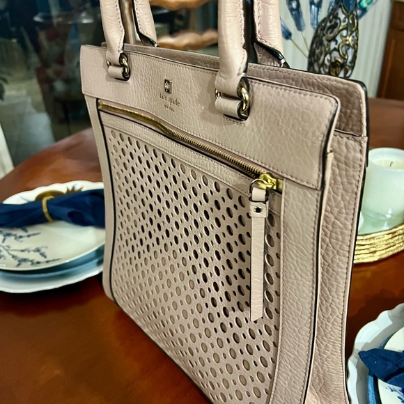 Authentic Kate Spade ♠️ purse. - Picture 2 of 4